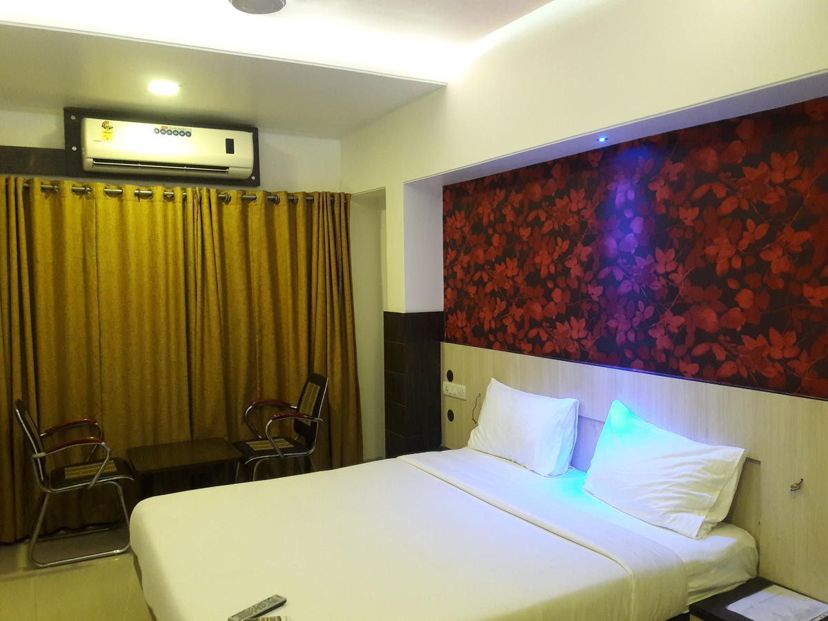 Hotel Naivedya Aurangabad  Bagian luar foto