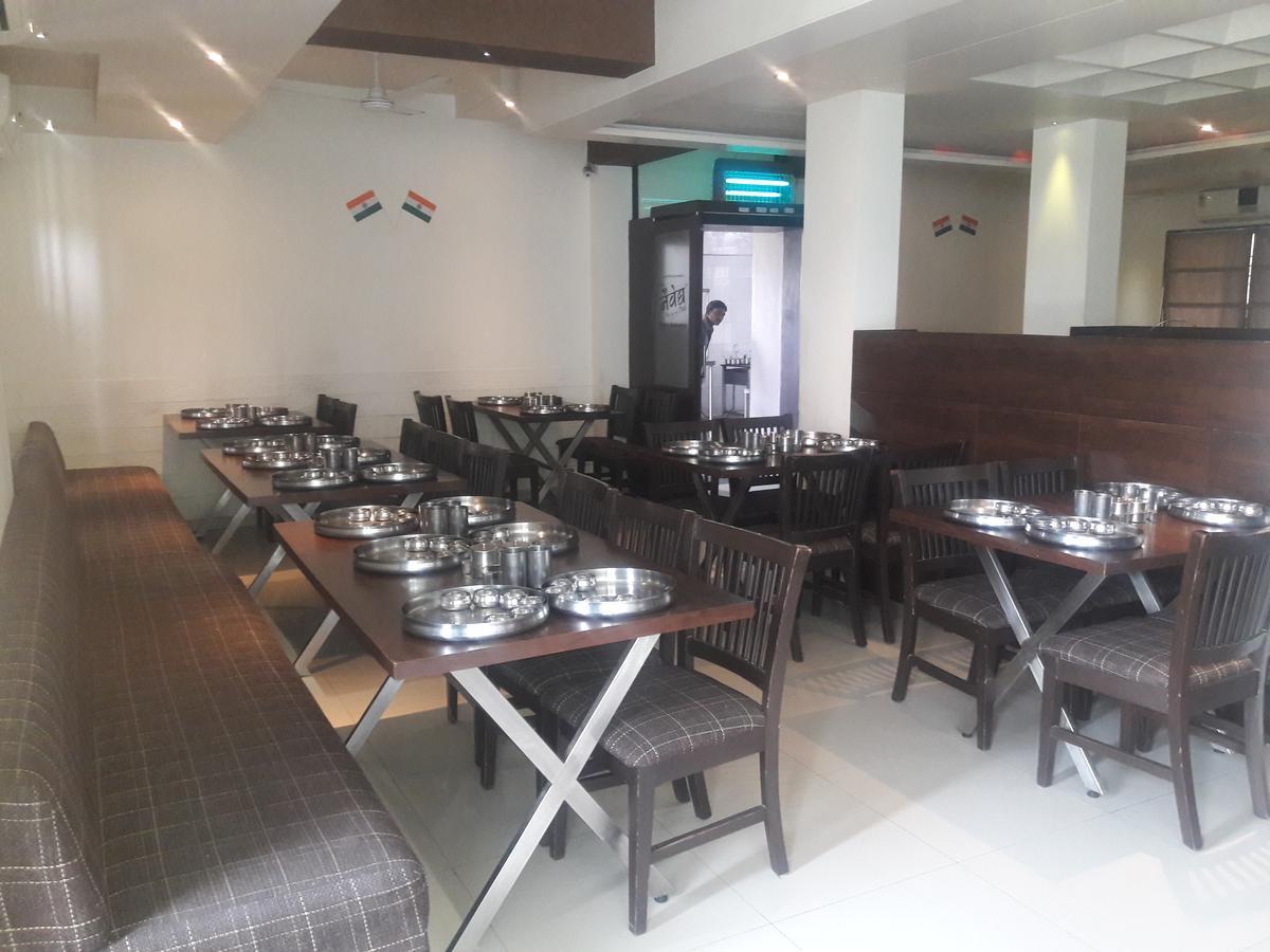 Hotel Naivedya Aurangabad  Bagian luar foto